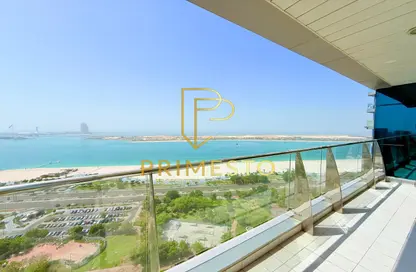 Apartment - 3 Bedrooms - 4 Bathrooms for rent in Baynuna Tower 2 - Corniche Road - Abu Dhabi