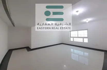 صورة لـ غرفة فارغة فيلا - 5 غرف نوم - 6 حمامات للايجار في مدينة محمد بن زايد - أبوظبي ، صورة رقم 1