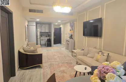 Apartment - 3 Bedrooms - 3 Bathrooms for rent in Garden Residences - Emirates City - Ajman
