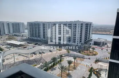Apartment - 3 Bedrooms - 3 Bathrooms for rent in Waters Edge - Yas Island - Abu Dhabi