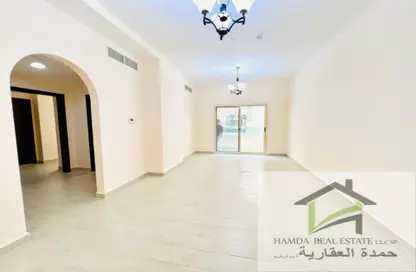 شقة - غرفة نوم - 2 حمامات للايجار في مجمع مويلح - تجارية مويلح - الشارقة