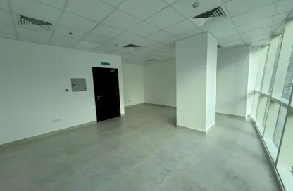 مكتب - استوديو للايجار في B2B  برج - الخليج التجاري - دبي