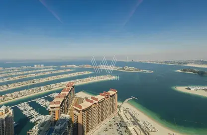 Apartment - 1 Bedroom - 2 Bathrooms for sale in The Palm Tower - Palm Jumeirah - Dubai