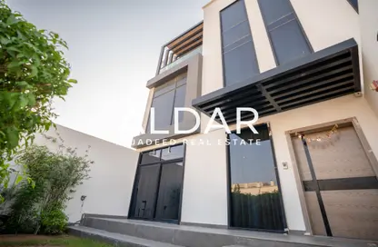 فيلا - 4 غرف نوم - 6 حمامات للايجار في حياتي افينيو - قرية الجميرا سركل - دبي