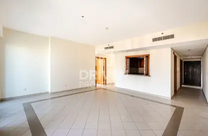Apartment - 2 Bedrooms - 2 Bathrooms for rent in Golf Tower 1 - Golf Towers - The Views - Dubai