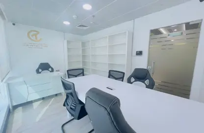 مكتب - استوديو - 4 حمامات للايجار في شارع حمدان - أبوظبي