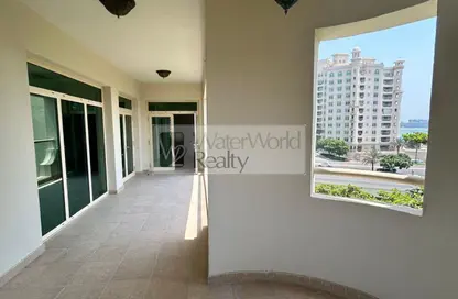 Apartment - 3 Bedrooms - 4 Bathrooms for rent in Al Hallawi - Shoreline Apartments - Palm Jumeirah - Dubai