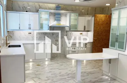 فيلا - 8 غرف نوم - 8 حمامات للايجار في مدينة شخبوط - أبوظبي فيلا - 8 غرف نوم - 8 حمامات للايجار في مدينة شخبوط - أبوظبي