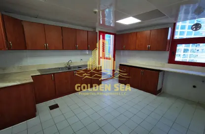 Apartment - 2 Bedrooms - 2 Bathrooms for rent in Zayed the First Street - Al Khalidiya - Abu Dhabi