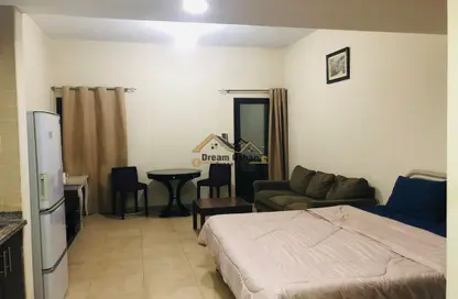 Apartment - Studio - 1 Bathroom for rent in Silicon Gates 1 - Silicon Gates - Dubai Silicon Oasis - Dubai