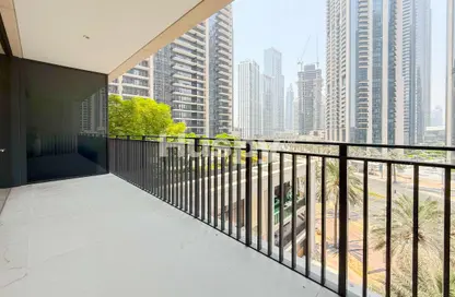 Apartment - 2 Bedrooms - 3 Bathrooms for rent in Boulevard Crescent 2 - BLVD Crescent - Downtown Dubai - Dubai