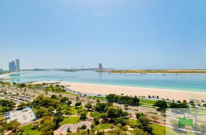 شقة - 3 غرف نوم - 4 حمامات للايجار في وايف تاور - شارع الكورنيش - أبوظبي