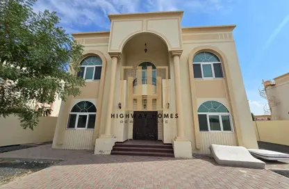 Villa - 4 Bedrooms - 5 Bathrooms for rent in Al Qarain - Sharjah