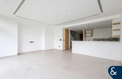 Villa - 3 Bedrooms - 3 Bathrooms for rent in Jumeirah Living Business Bay - Business Bay - Dubai