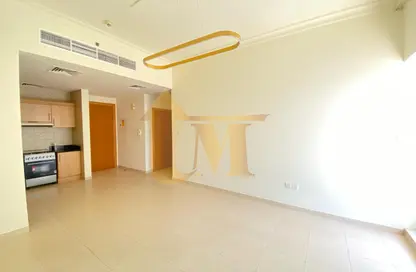Apartment - 1 Bedroom - 1 Bathroom for rent in Mayfair Residency - Business Bay - Dubai