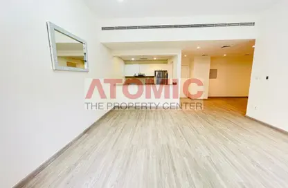 Apartment - 3 Bedrooms - 2 Bathrooms for rent in Al Ghaf 4 - Al Ghaf - Greens - Dubai