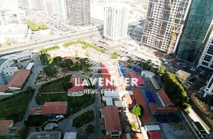 Apartment - 4 Bedrooms - 5 Bathrooms for rent in Wave tower - Corniche Road - Abu Dhabi