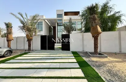 Villa - 6 Bedrooms - 7 Bathrooms for sale in Al Aweer 2 - Al Aweer - Dubai