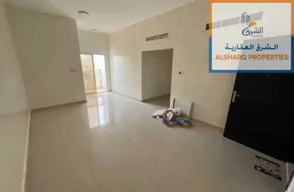 شقة - 2 غرف نوم - 2 حمامات للايجار في مساكن كورنيش عجمان - طريق كورنيش عجمان - عجمان
