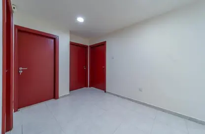 Empty Room image for: Apartment - 2 Bedrooms - 2 Bathrooms for rent in Mankhool Building - Mankhool - Bur Dubai - Dubai, Image 1