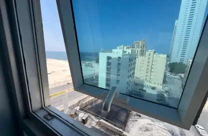 Apartment - 2 Bedrooms - 2 Bathrooms for rent in Corniche Tower - Ajman Corniche Road - Ajman