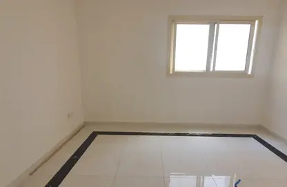 Apartment - 3 Bedrooms - 3 Bathrooms for rent in Muwaileh Commercial - Sharjah
