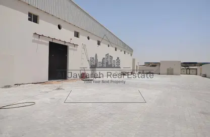 Warehouse - Studio - 3 Bathrooms for rent in Umm Al Thuoob - Umm Al Quwain
