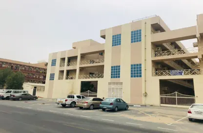 سكن عمال - استوديو - 8 حمامات للايجار في سونابور - المحيصنة - دبي