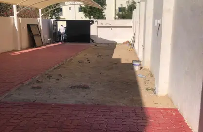 Villa - 4 Bedrooms - 4 Bathrooms for rent in Al Garhoud - Dubai