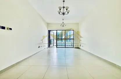 Apartment - 1 Bedroom - 2 Bathrooms for rent in Jumeirah Garden City - Al Satwa - Dubai