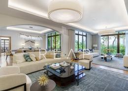 Living Room image for: Villa - 4 bedrooms - 5 bathrooms for sale in Jumeirah Zabeel Saray - The Crescent - Palm Jumeirah - Dubai, Image 1