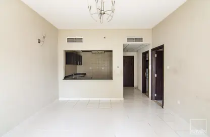 Apartment - 1 Bedroom - 2 Bathrooms for rent in Al Liwan Building - Dubai Silicon Oasis - Dubai