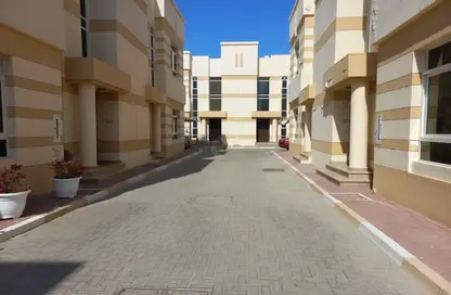 Outdoor Building image for: Villa - 2 Bedrooms - 3 Bathrooms for rent in Al Maqam - Al Ain, Image 1