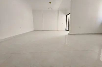 Apartment - 2 Bedrooms - 2 Bathrooms for rent in Al Muroor Building - Sultan Bin Zayed the First Street - Muroor Area - Abu Dhabi