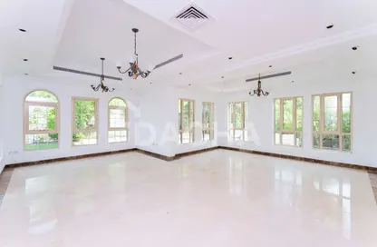 Villa - 5 Bedrooms - 6 Bathrooms for rent in Master View - European Clusters - Jumeirah Islands - Dubai