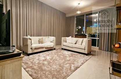 Living Room image for: Apartment - 2 Bedrooms - 4 Bathrooms for rent in Madina Tower - Lake Elucio - Jumeirah Lake Towers - Dubai, Image 1