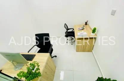 Office Space - Studio - 1 Bathroom for rent in Red Avenue - Al Garhoud - Dubai
