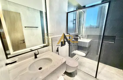 شقة - غرفة نوم - 2 حمامات للايجار في الزاهية - تجارية مويلح - الشارقة