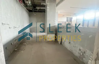 Shop - Studio - 1 Bathroom for rent in Al Hudaiba Award Building - Al Mina - Dubai