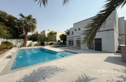 Villa - 5 Bedrooms - 5 Bathrooms for rent in Meadows 4 - Meadows - Dubai