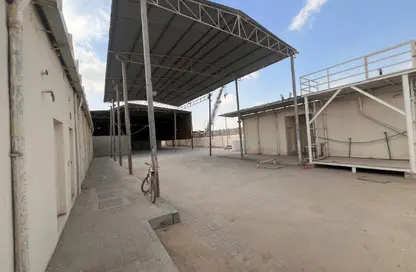 Warehouse - Studio - 3 Bathrooms for rent in Al Sajaa Industrial - Al Sajaa - Sharjah