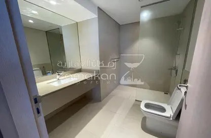 Bathroom image for: Apartment - 1 Bedroom - 1 Bathroom for sale in Waters Edge - Yas Island - Abu Dhabi, Image 1