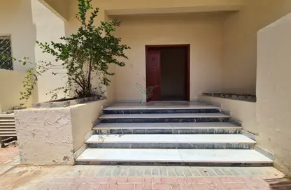 شقة - 4 غرف نوم - 5 حمامات للايجار في المرايجب - الجيمي - العين