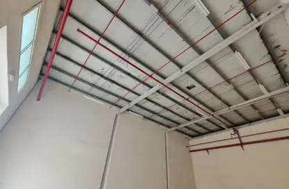 Warehouse - Studio - 1 Bathroom for rent in Al Sajaa Industrial - Al Sajaa - Sharjah