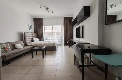 Apartment - Studio - 1 Bathroom for rent in Burj Al Nujoom - Downtown Dubai - Dubai