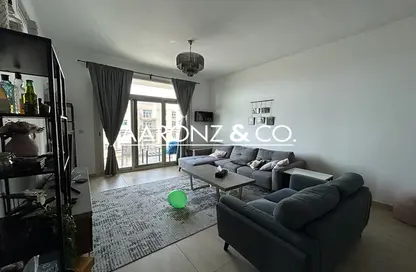 شقة - 2 غرف نوم - 3 حمامات للبيع في فريشيا - الفرجان - دبي