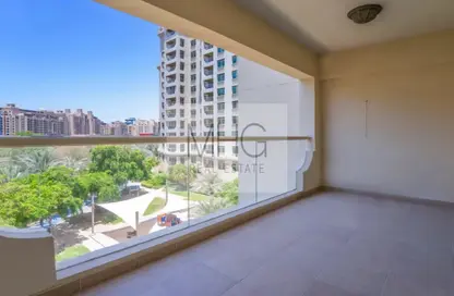 Apartment - 1 Bedroom - 2 Bathrooms for rent in Al Shahla - Shoreline Apartments - Palm Jumeirah - Dubai