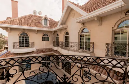 Villa - 4 Bedrooms - 5 Bathrooms for sale in Mirdif - Dubai
