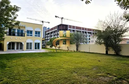 Villa - 2 Bedrooms - 3 Bathrooms for rent in District 16 - Jumeirah Village Circle - Dubai