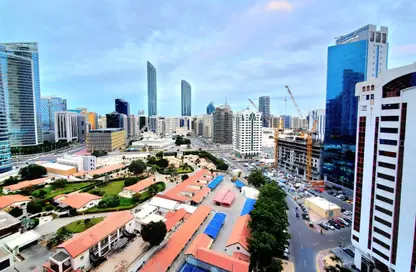Apartment - 4 Bedrooms - 5 Bathrooms for rent in Baynuna Tower 2 - Corniche Road - Abu Dhabi